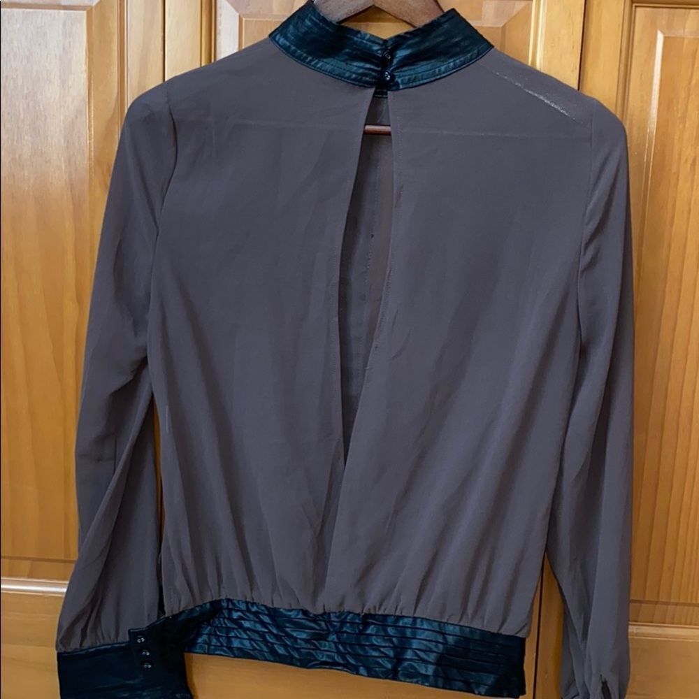 Akira open back top - Picture 3 of 7
